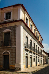 Obraz premium Facade of building from the Portuguese colonial period, in the historic center of the city of São Luís, Maranhão, northeast of Brazil
