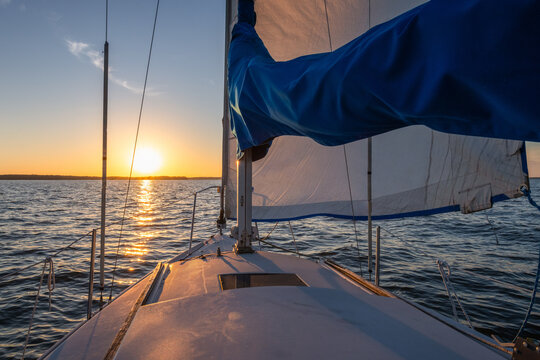 Sailing into the sunset on Kentucky Lake
