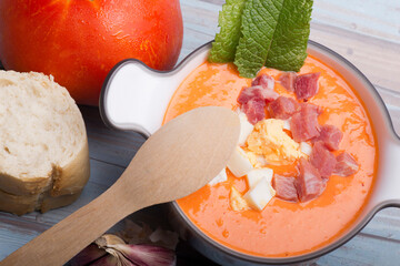 ham and egg for the salmorejo