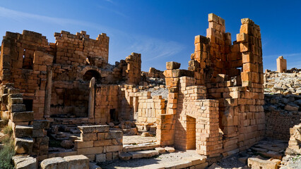 l'area archeologica dell'antico presidio militare romano di Ammaedara nei pressi della cittadina di...