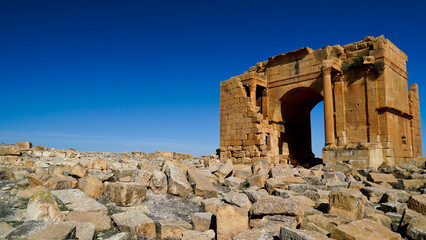 l'area archeologica dell'antico presidio militare romano di Ammaedara nei pressi della cittadina di...