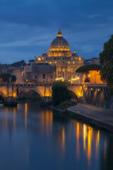 Fototapeta premium Río Tiber con vista del Vaticano, Roma