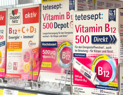 Vitamin b12 supplements display with tetesept and doppelherz branding