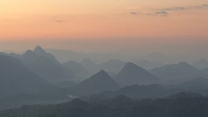 Obraz premium Trees, mountains, forests, nature.