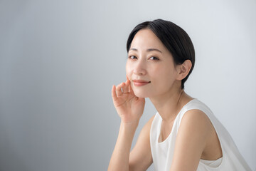 女性　スキンケア