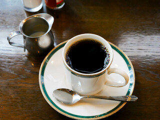 喫茶店の一杯のコーヒー
