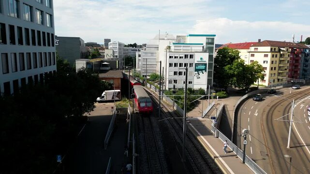 Zugfahrt durch Z&uuml;rich