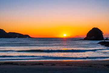 夜明けの海（伊豆半島・弓ヶ浜）