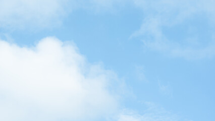 Obraz premium Aerial View of Fluffy Clouds in the Bright Sky