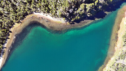 vista cenital desde dron en 7 lagos, Patagonia, Argentina © Vacho Gamboa García