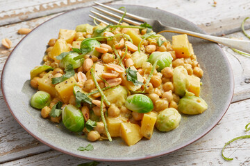 Brussel Sprout and Potato Curry 