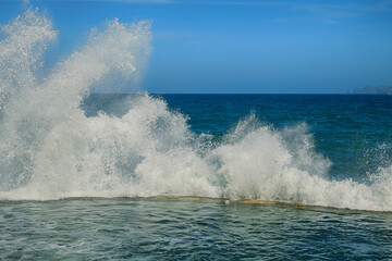 Ocean waves, Madeira coast, Porta da Cruz