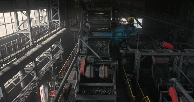 Coal Preparation Plant Screening. Coal Washing Equipment, Mineral Processing, Coal Enrichment Technology Industrial Mining Machinery, Raw Ore Separation Heavy Industry Production. On Belt conveyor