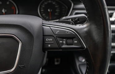Obraz premium Multifunction steering wheel in a limousine, top-of-the-range car equipment, voice dialing, additional equipment, a4 b9