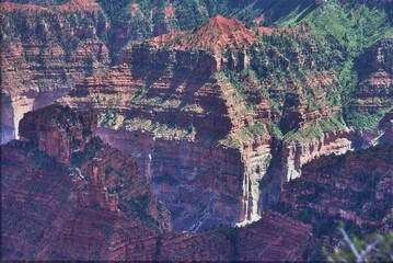 Grand Canyon zoom in view of distant cliff walls