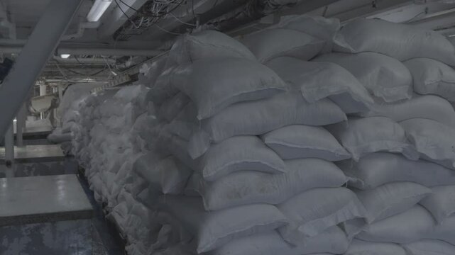 costales en bodega