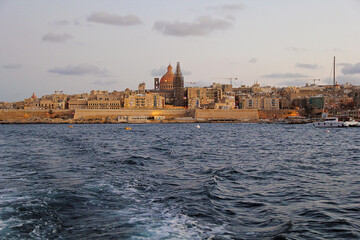 Obraz premium Valletta, Malta Landscape View with Sunset Panorama