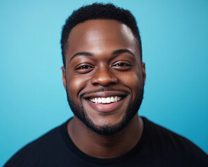 Obraz premium Man smiling close-up