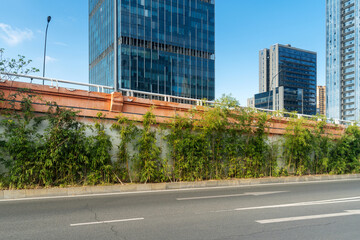 Obraz premium Empty urban road and buildings in the city