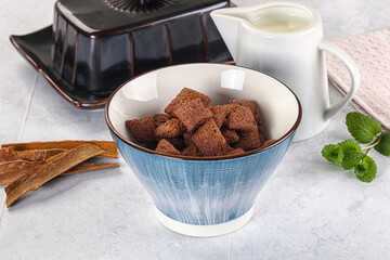 Dry sweet chocolate ceral flakes
