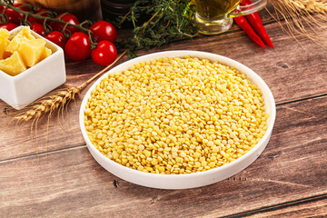 Dry raw wheat pasta - ptitim