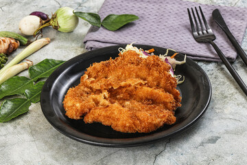 Tonkatsu fried cutlet with cabbage