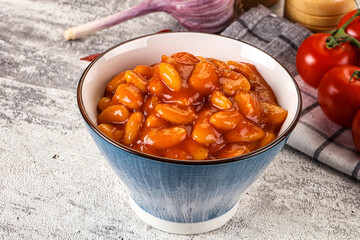 Baked kidney with tomato sauce