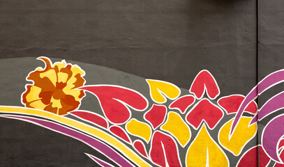 flores bicolor en el muro © kaplan69