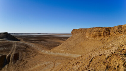 Il deserto del Sahara nella regione di Tezeur le località di Ong Jmal e il villaggio di Star Wars....