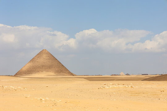 the red pyramid of snefru in dahshur and on the right the step pyramid of Djoser