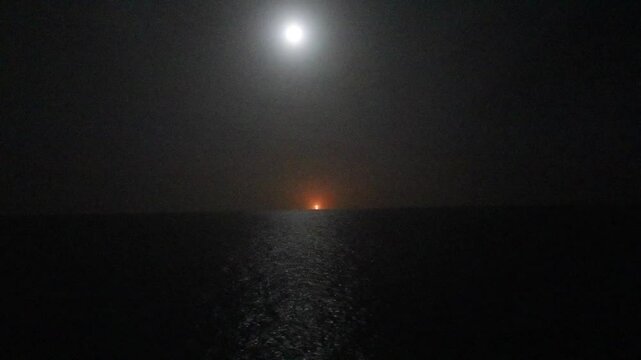 Nachtfahrt auf dem Atlantik