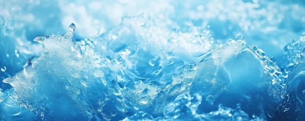 Obraz premium Close-up of turbulent ocean waves with sunlight reflecting on blue water surface