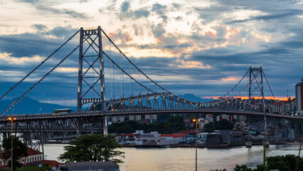 A velha senhora na ilha da magia 