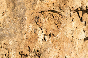 A photograph showing the structure of the cliffs