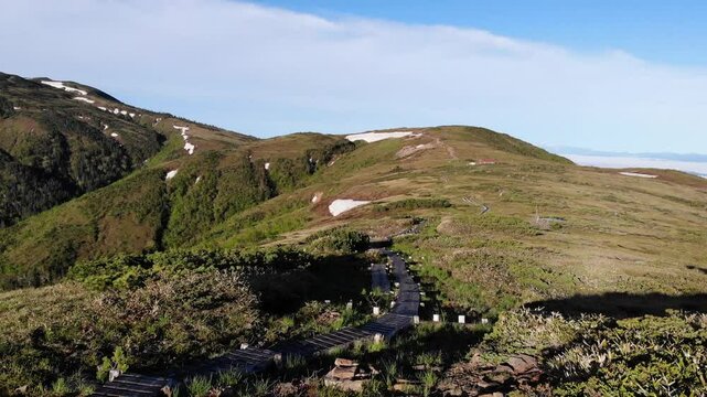 日本百名山「薬師岳」登山道の空撮