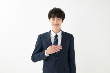 スーツ姿の若い男性ビジネスマン