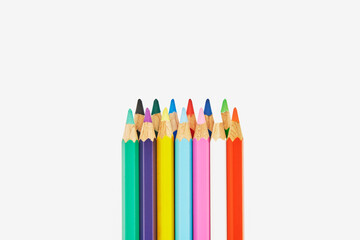 カラフルな色鉛筆