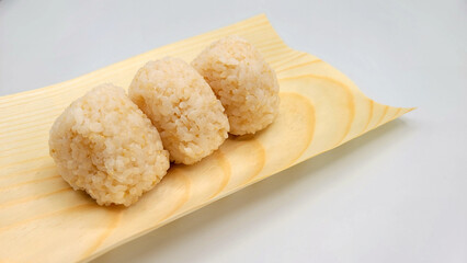 日本の手作りおむすび・おにぎり／Japanese handmade rice balls／일본의 수제 기저귀 · 주먹밥