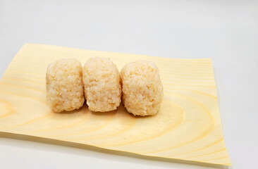 日本の手作りおむすび・おにぎり／Japanese handmade rice balls／일본의 수제 기저귀 · 주먹밥