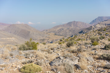 Landschaft in Musandam und Tal von Al Sey im Hajar Gebirge des Sultanats Oman
