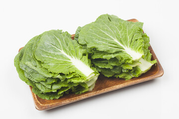  Ssamchu is a variety created by crossing Chinese cabbage and cabbage.