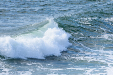 北海道　冬の霧多布岬の荒波