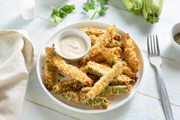 Crispy zucchini fries with dipping sauce