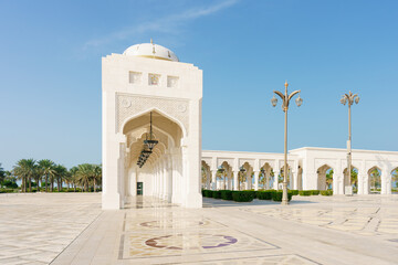Fototapeta premium Aussenbereich vom Präsidentenpalast Qasr Al Watan in Abu Dhabi, VAE 