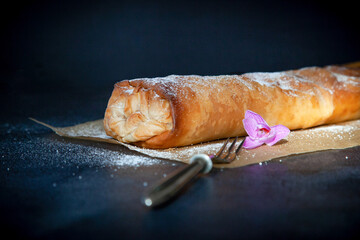 Aplfelstrudel mit Gabel