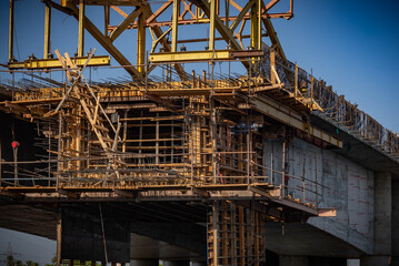 orillas de rio Nilo con en desierto a los lados Egipto