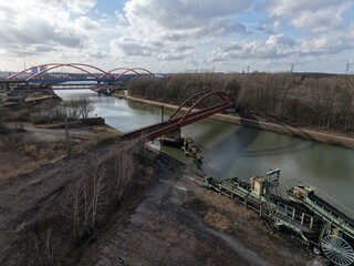 Stillgelegte Förderanlage in einem alten Industriegebiet mitten im Ruhrgebiet