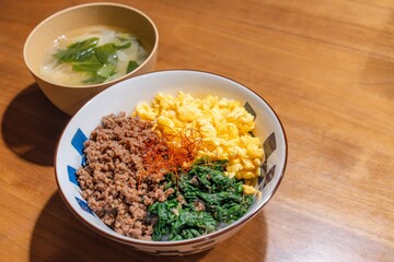 おいしい3食丼