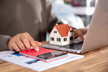 The calculator calculates the trend of house prices