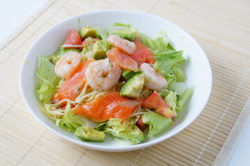 海鮮パスタサラダ